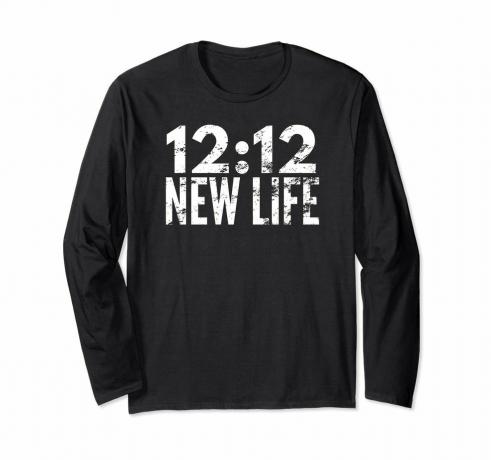12:12 लंबी आस्तीन वाली टी-शर्ट