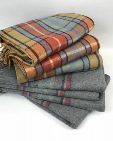 पुनर्नवीनीकृत ऊनी कंबल