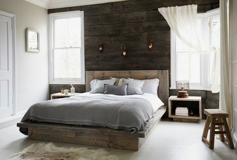 लकड़ी का बेडरूम